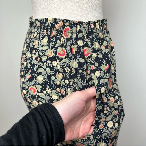 Vintage Floral Print Pants - Picture 6 of 10